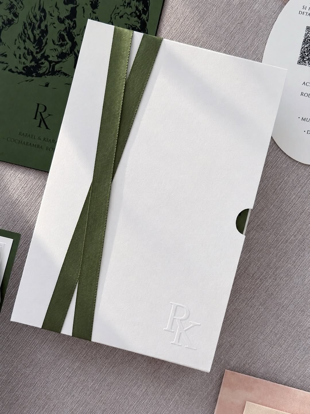 Papelería de boda con texturas